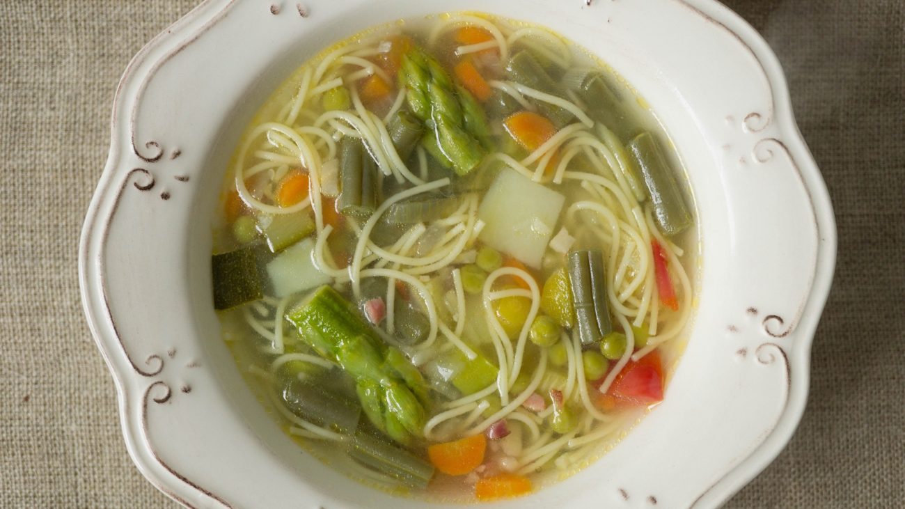 Минестроне (minestrone) — овощной суп (minestra di verdure)