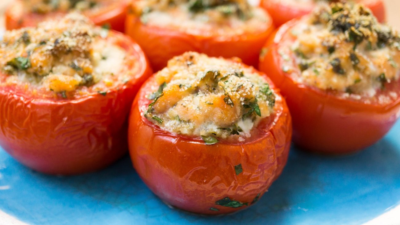 Baked Tomatoes Stuffed with Salmon