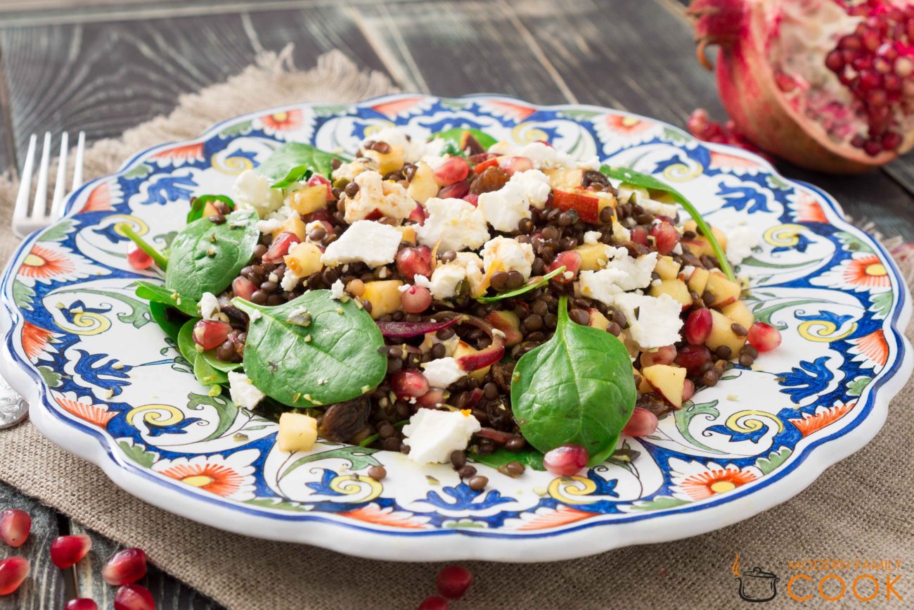 Lentil Salad with Spinach, Apples & Pomegranate