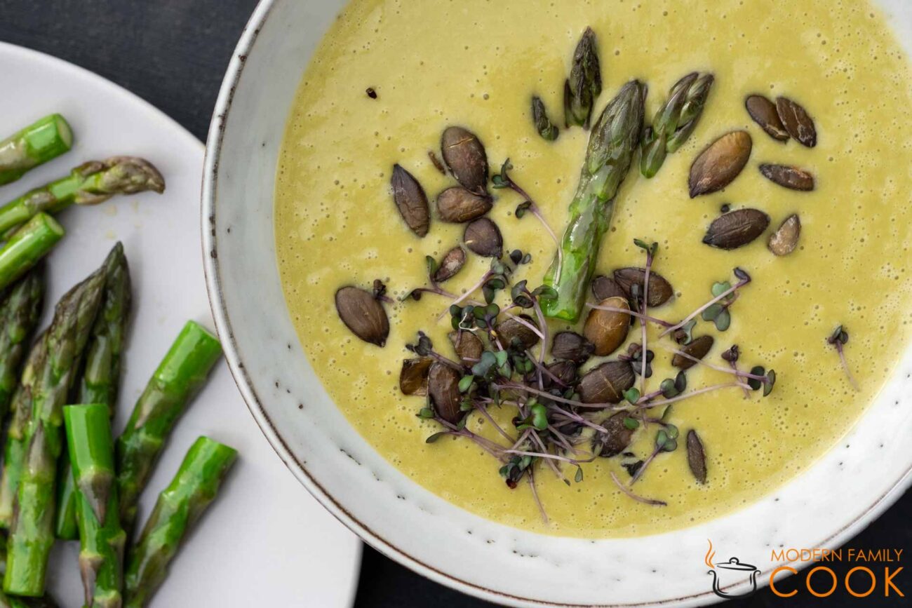 Green Asparagus Soup with Coconut Milk