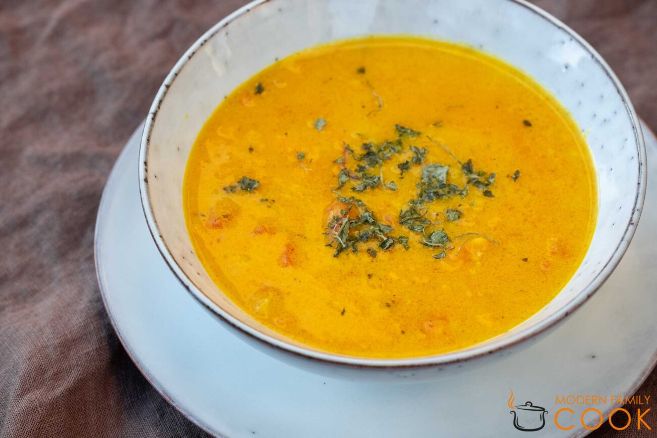 Индийский суп из батата с имбирем и морковью