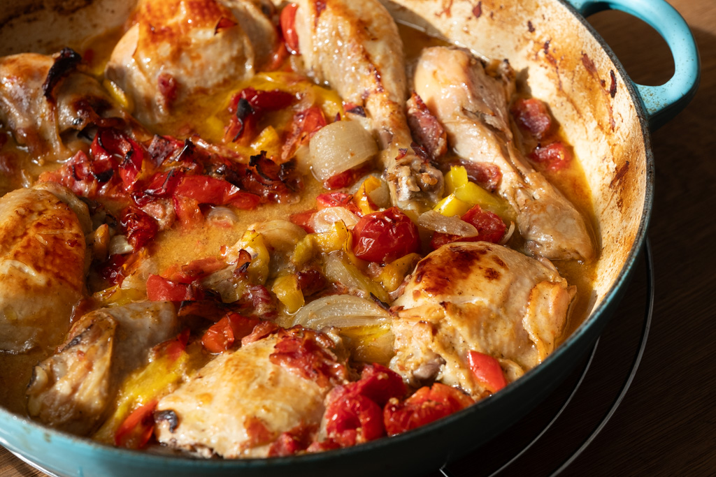 Chicken with Prosciutto and peppers in the oven