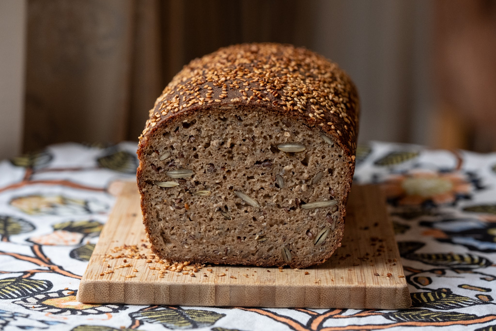 Скандинавский хлеб с семенами
